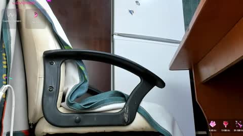 Snapshot of kelly_case18 chatting on March 11, 2025, 6:00 am KELLY online show from March 11, 2025, 6:00 am