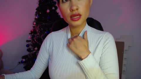 Snapshot of kelly_richardson1 chatting on December 12, 2024, 5:04 pm elena online show from December 12, 2024, 5:04 pm