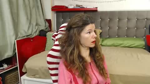 Snapshot of kellynumber chatting on December 2, 2025, 12:05 am kelly online show from December 2, 2025, 12:05 am