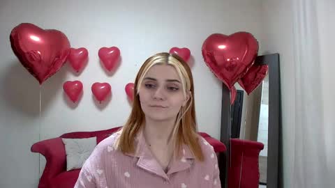Snapshot of kellystoneys chatting on February 10, 2025, 12:08 pm Kelly Stoneys online show from February 10, 2025, 12:08 pm