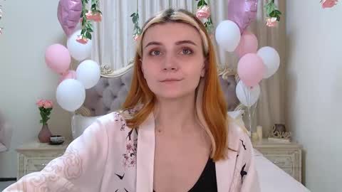 Snapshot of kellystoneys chatting on March 12, 2025, 12:10 am Kelly Stoneys online show from March 12, 2025, 12:10 am