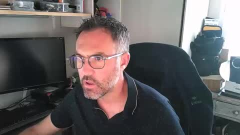 Snapshot of kelvin06133 chatting on April 19, 2026, 3:11 pm kelvin06133 online show from April 19, 2026, 3:11 pm
