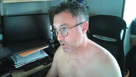 Snapshot of kelvin06133 chatting on July 26, 2026, 12:01 pm kelvin06133 online show from July 26, 2026, 12:01 pm
