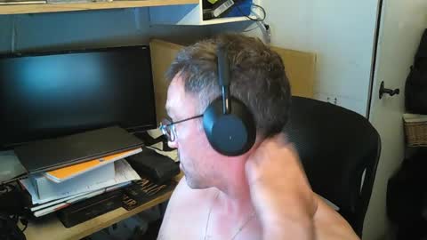 Snapshot of kelvin06133 chatting on July 27, 2026, 9:55 pm kelvin06133 online show from July 27, 2026, 9:55 pm