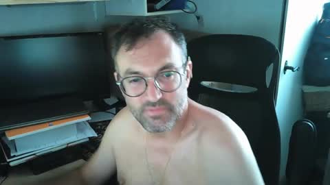 Snapshot of kelvin06133 chatting on July 31, 2026, 12:26 pm kelvin06133 online show from July 31, 2026, 12:26 pm