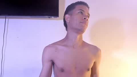 Julian Rivera   online show from February 22, 2025, 11:57 am