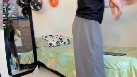 Snapshot of kenan_2601 chatting on October 5, 2025, 6:28 pm kenan 2601 online show from October 5, 2025, 6:28 pm