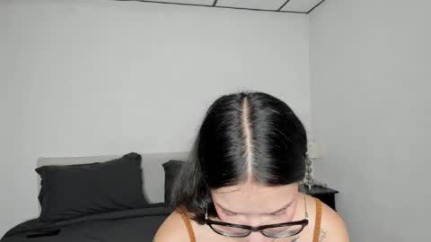 Snapshot of kendalgrey01 chatting on April 30, 2026, 2:12 pm Kendal online show from April 30, 2026, 2:12 pm