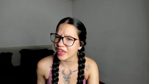 Snapshot of kendalgrey01 chatting on May 1, 2026, 3:27 pm Kendal online show from May 1, 2026, 3:27 pm