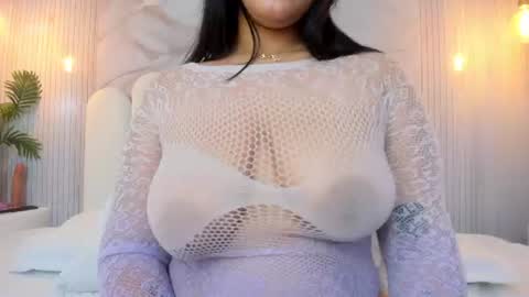 Snapshot of kendall_curves chatting on July 25, 2026, 12:09 am Kendall no Jenner online show from July 25, 2026, 12:09 am