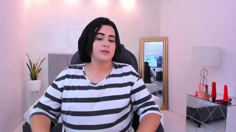 Snapshot of kendall_roous chatting on September 17, 2025, 7:37 pm kendall_roous online show from September 17, 2025, 7:37 pm
