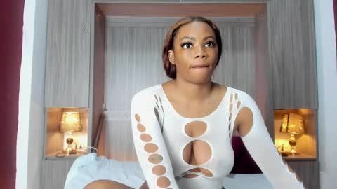 Snapshot of kendallrosse1 chatting on February 13, 2025, 11:39 am Kendal online show from February 13, 2025, 11:39 am