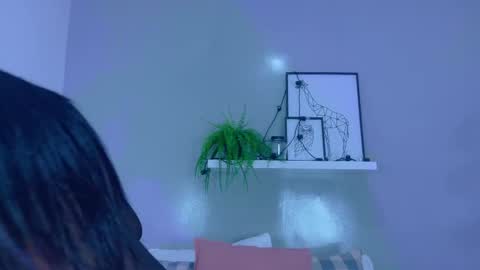   online show from September 18, 2025, 10:06 am