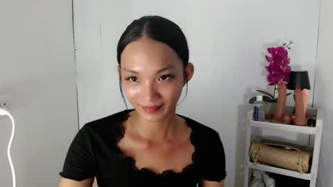 KENDAL online show from October 24, 2025, 5:53 pm