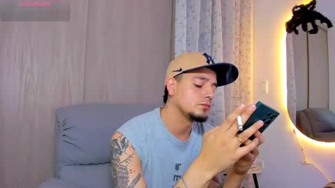 kendel_dimitri online show from October 22, 2025, 2:56 am