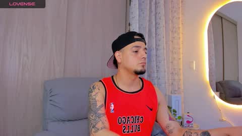 kendel_dimitri online show from November 6, 2025, 3:18 am