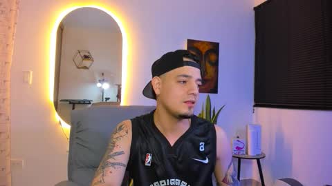 kendel_dimitri online show from March 5, 2026, 4:19 am
