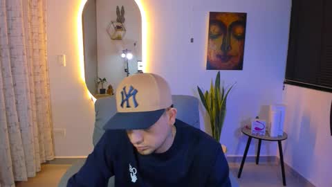 kendel_dimitri online show from March 16, 2026, 5:44 am