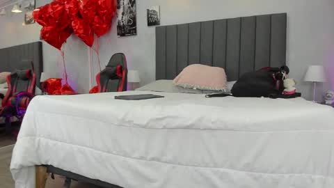 Kendra London online show from February 26, 2026, 11:20 am