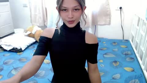 Snapshot of kendra_lunaxx chatting on June 14, 2026, 3:41 am kendra_lunaxx online show from June 14, 2026, 3:41 am
