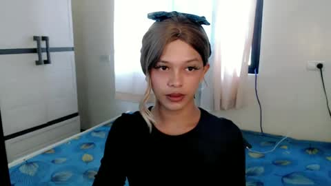 Snapshot of kendra_lunaxx chatting on June 18, 2026, 2:12 am kendra_lunaxx online show from June 18, 2026, 2:12 am