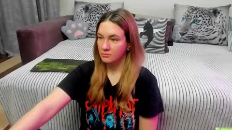 Snapshot of kendra_xx_ chatting on March 4, 2026, 12:27 am Kendra online show from March 4, 2026, 12:27 am