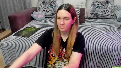 Snapshot of kendra_xx_ chatting on March 24, 2026, 11:43 pm Kendra online show from March 24, 2026, 11:43 pm