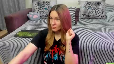 Snapshot of kendra_xx_ chatting on March 26, 2026, 11:32 pm Kendra online show from March 26, 2026, 11:32 pm
