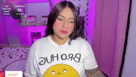 Snapshot of kendra_yul chatting on July 2, 2026, 3:23 am Yul online show from July 2, 2026, 3:23 am