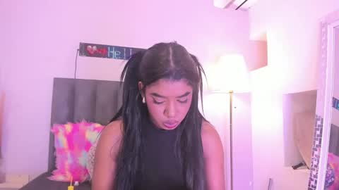 kendrachavez_ online show from February 11, 2026, 9:09 pm