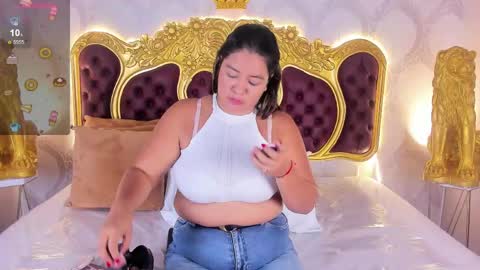 Kendral  online show from April 11, 2026, 4:06 am