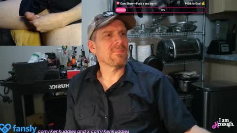 Snapshot of kenkuddles chatting on January 22, 2025, 2:37 am Ken Kuddles online show from January 22, 2025, 2:37 am