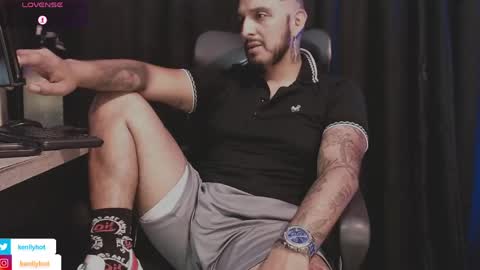 Snapshot of kenllyhot chatting on March 22, 2026, 12:03 am Kenlly online show from March 22, 2026, 12:03 am