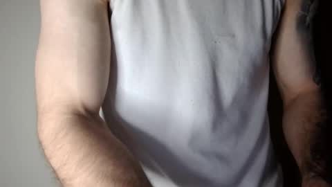 Snapshot of kennerfox77 chatting on February 25, 2025, 12:03 am Kennfox777 online show from February 25, 2025, 12:03 am