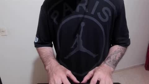 Snapshot of kennerfox77 chatting on December 3, 2025, 3:36 am Kennfox777 online show from December 3, 2025, 3:36 am