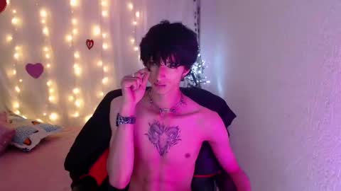 Snapshot of kenny__hot chatting on February 19, 2025, 5:27 pm kenny online show from February 19, 2025, 5:27 pm