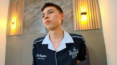 kenny_hank online show from April 22, 2026, 4:04 am