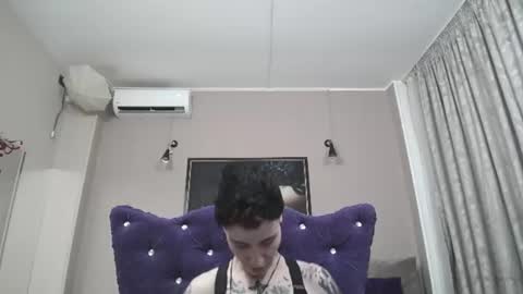 Snapshot of kennyvibe chatting on July 2, 2026, 2:34 pm kennyvibe online show from July 2, 2026, 2:34 pm