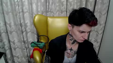Snapshot of kennyvibe chatting on July 13, 2026, 1:58 pm kennyvibe online show from July 13, 2026, 1:58 pm