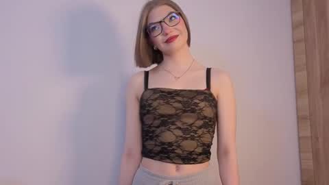 Snapshot of kenyattawestermark chatting on March 2, 2026, 6:15 pm Lisa online show from March 2, 2026, 6:15 pm