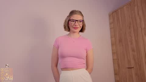 Snapshot of kenyattawestermark chatting on March 8, 2026, 6:12 pm Lisa online show from March 8, 2026, 6:12 pm