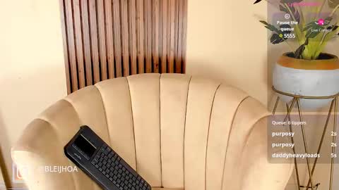 Keny Kitty  Onlyfans Kenayfoxx online show from December 17, 2024, 10:44 am