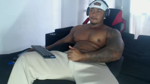 dany wolf002 online show from February 27, 2025, 8:42 pm