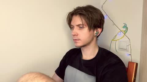 Kero online show from March 15, 2026, 8:04 pm