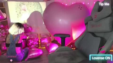 Snapshot of kerry_kirk chatting on February 10, 2026, 10:03 pm Kerry online show from February 10, 2026, 10:03 pm