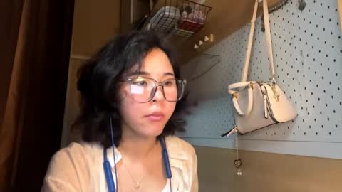 Jenny  online show from May 19, 2026, 10:32 am