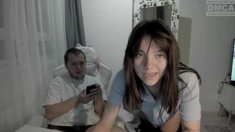 kesh_mne online show from October 5, 2025, 3:32 pm