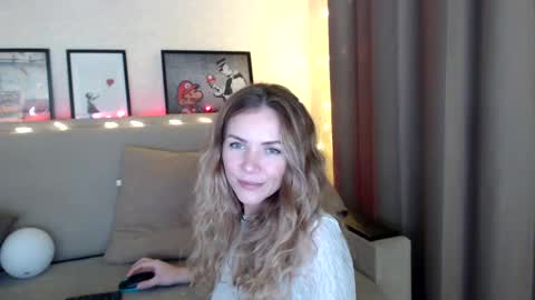 Snapshot of kessiecage chatting on December 15, 2024, 10:26 pm kessiecage online show from December 15, 2024, 10:26 pm