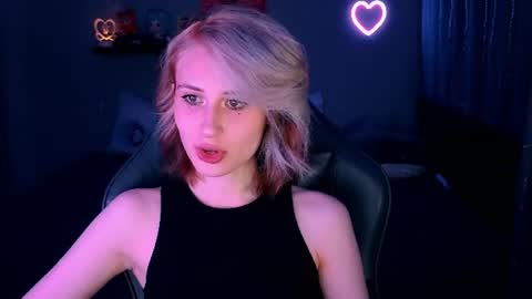 Snapshot of keti_moon chatting on June 17, 2026, 7:48 pm Keti 3 online show from June 17, 2026, 7:48 pm