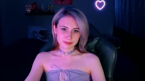 Snapshot of keti_moon chatting on June 19, 2026, 7:06 pm Keti 3 online show from June 19, 2026, 7:06 pm